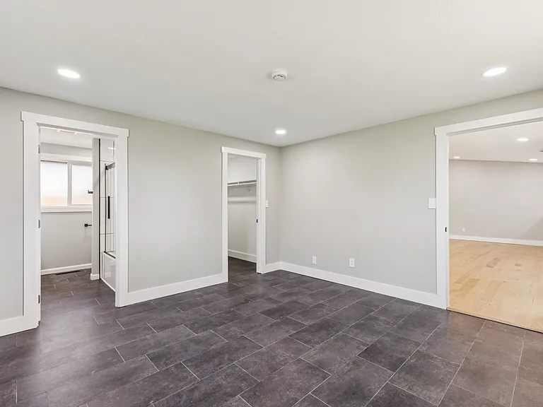 1079 Westwood Dr — Photo 12