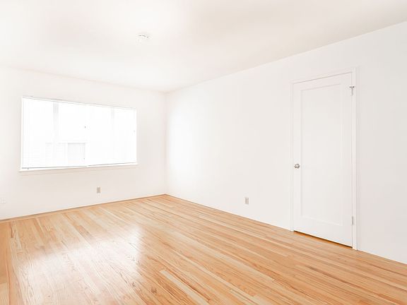 3rd image of 375 Colusa Ave APT 1