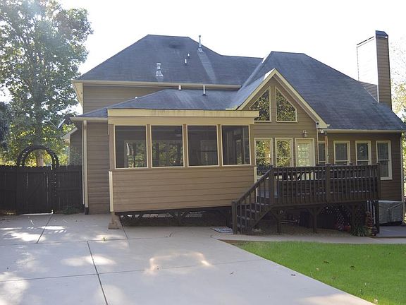 2nd image of 3658 Edenbourgh Pl