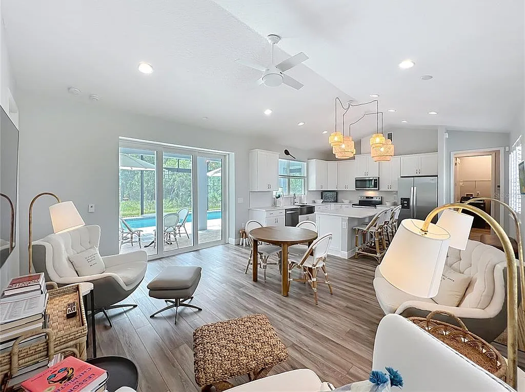 2 bed, 2.5 bath, 1200 sqft, $3,500 — Photo 4