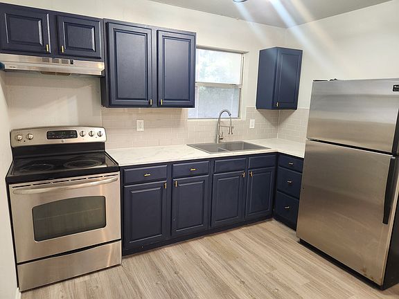 2nd image of 245 Nelson Ave #1