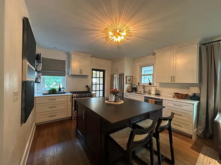 744 S York St — Photo 11