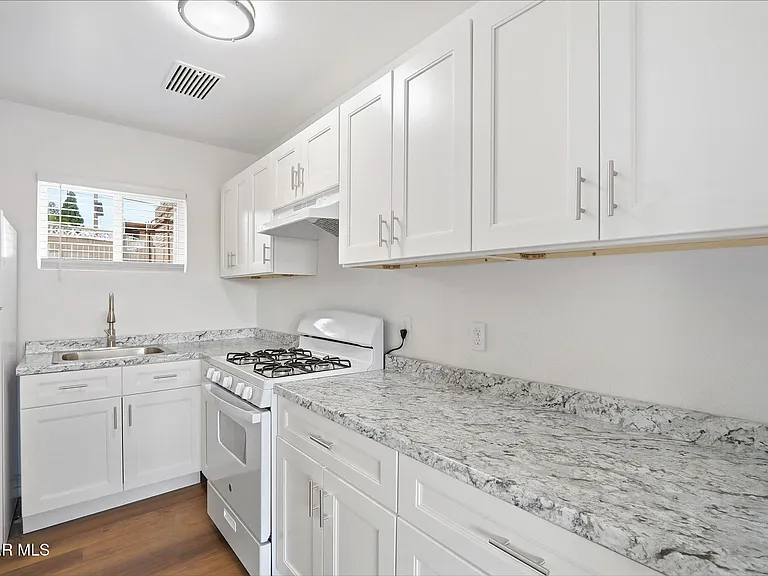 2413 Copper Ave #A — Photo 13