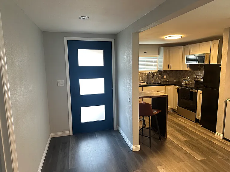 1136 E Spence Ave #1 — Photo 5