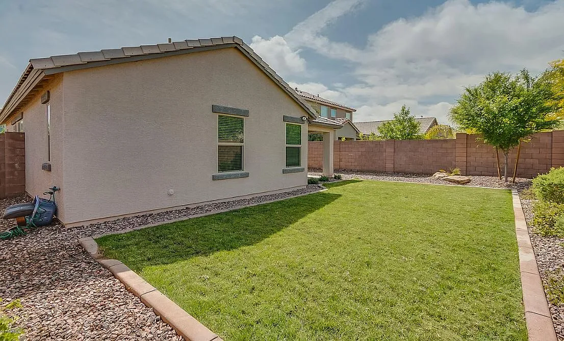 4 bed, 1569 sqft, $2,800 — Photo 3