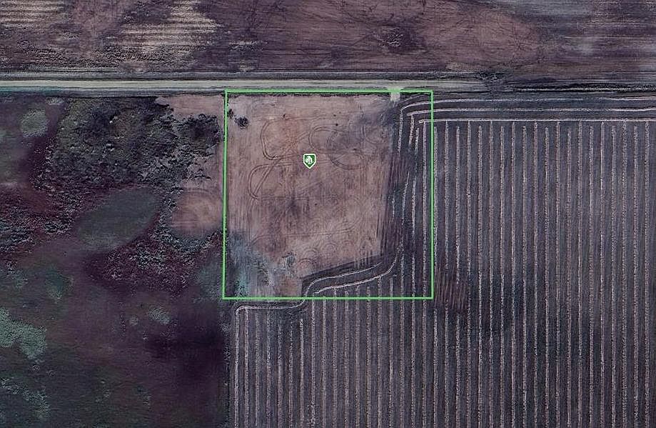 1st image of Township 1052 Rural