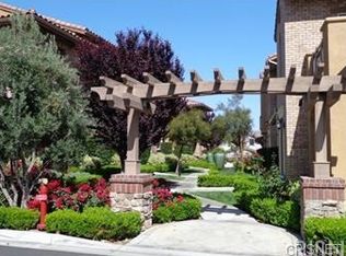 28413 Herrera St, Valencia, CA 91354