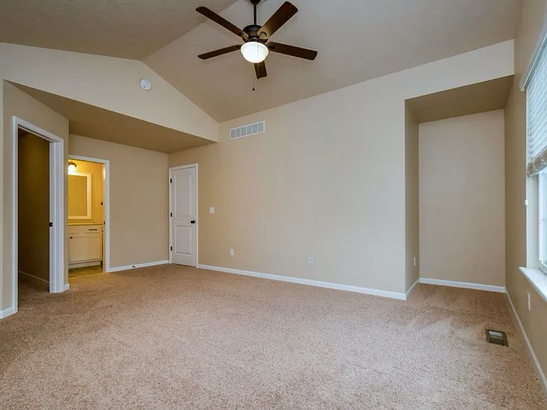 1574 Burr Dr — Photo 13