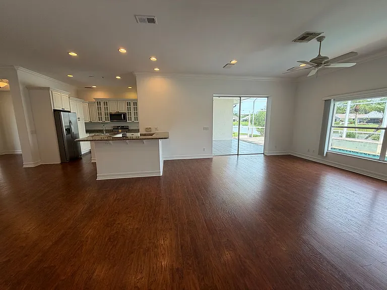3425 Anton Ct — Photo 18