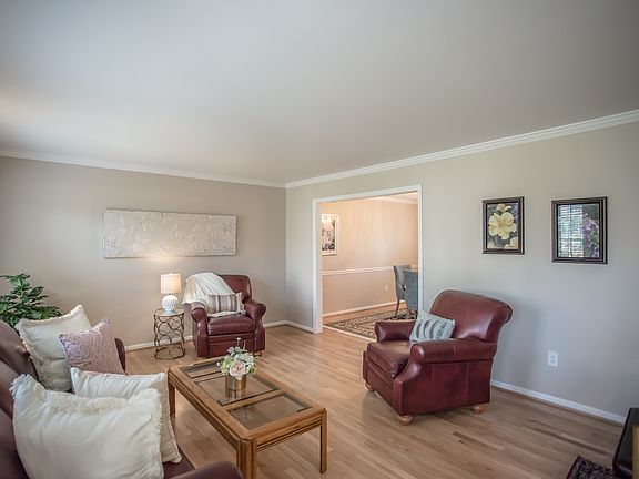 5th image of 3307 Tuckaway Ct