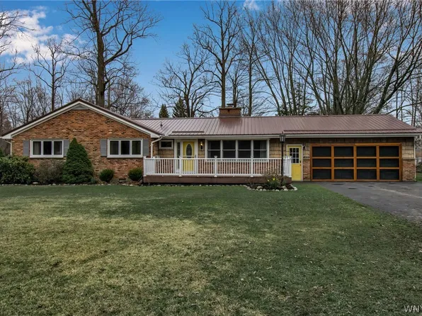 9375 Como St, Angola, NY 14006