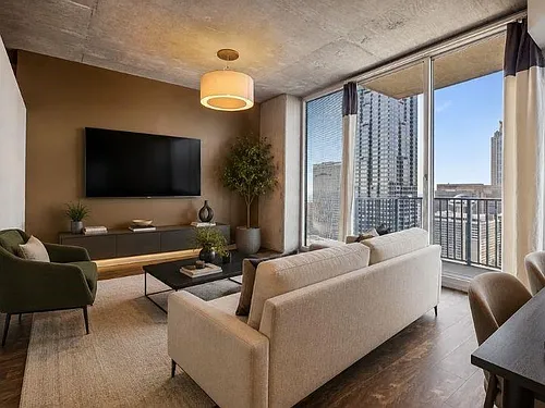 400 W Peachtree St NW Photo 1