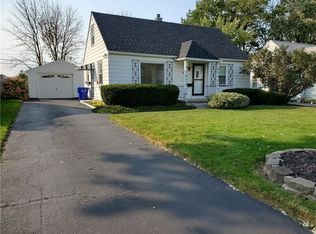 282 Hoover Dr, Rochester, NY 14615