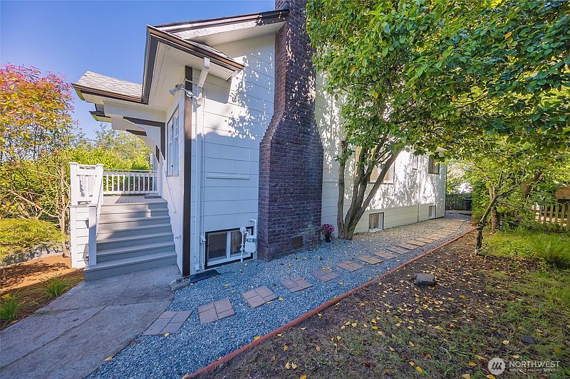 3rd image of 331 NE 53rd Street