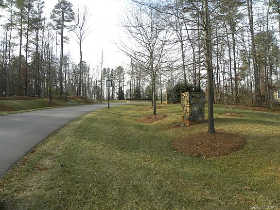 2nd image of 28 Miners Creek Dr