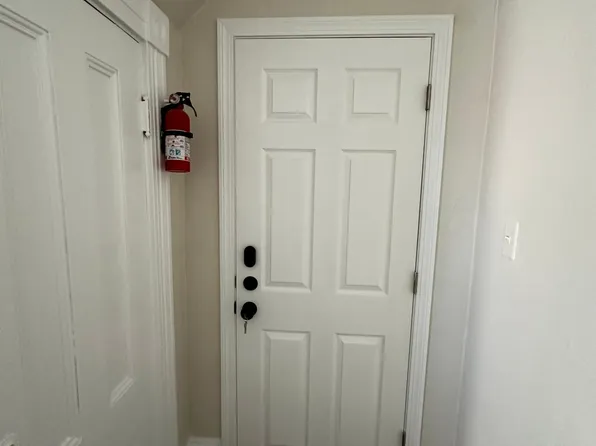 11 Highland St Floor 2, Framingham, MA 01702