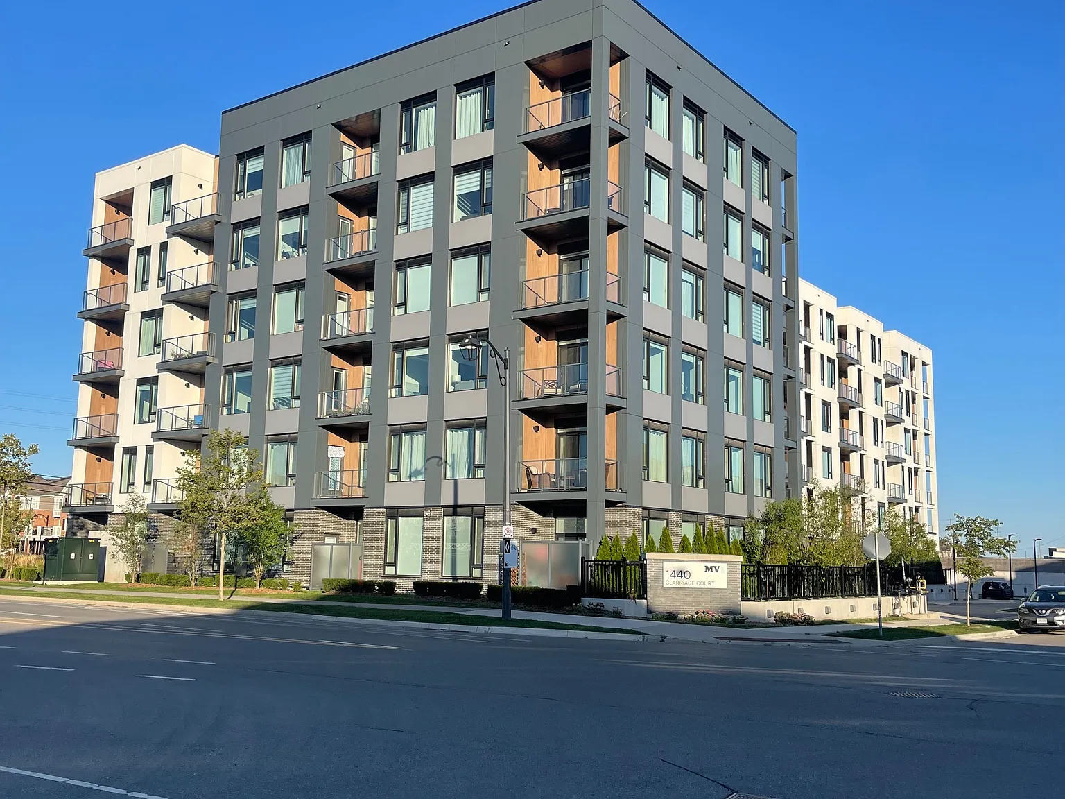 3 bed, $3,000 — Photo 1