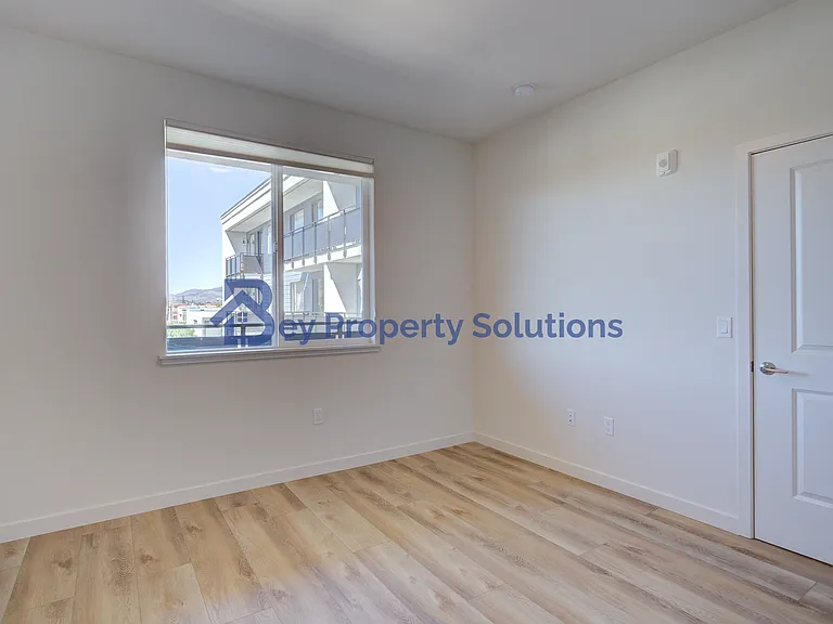 2475 Victoria Ave #304 — Photo 19