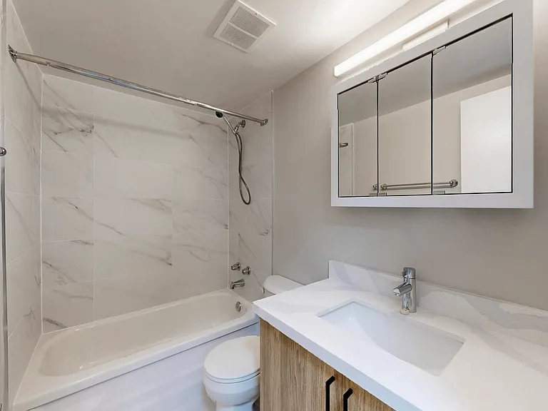 345 Merton St — Photo 21