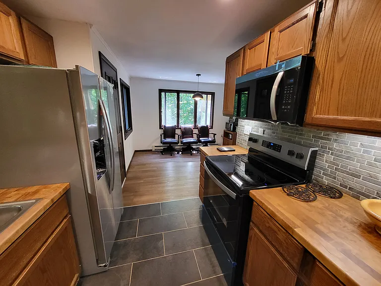 548 Clubhouse Dr — Photo 18