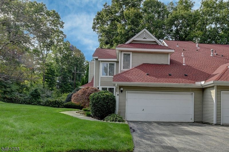 1st image of 39 Ridgeview Ter #39