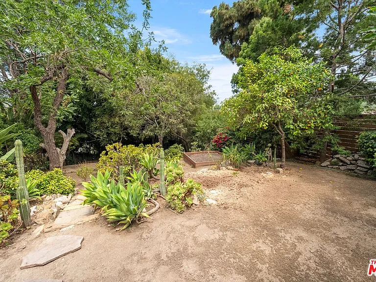 1843 Lucile Ave — Photo 47