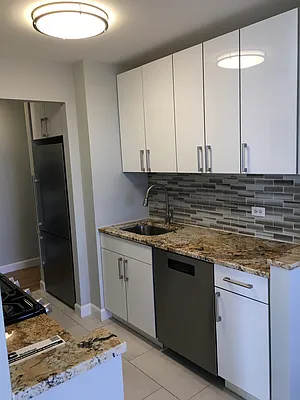 Rented by Daniel Saat, LREB | media 4