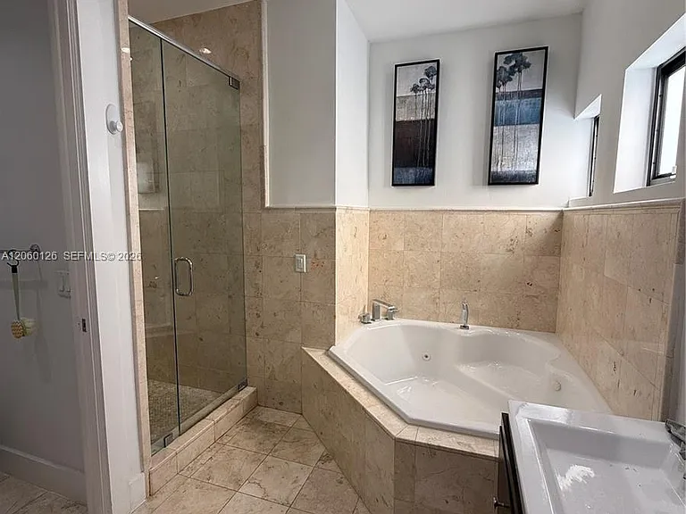 8881 SW 28th St — Photo 17