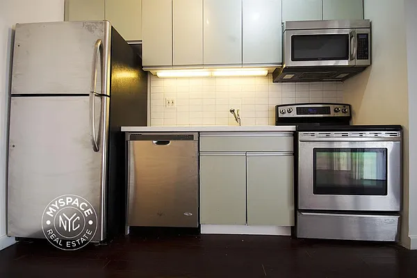 Rented by MySpaceNYC | media 13