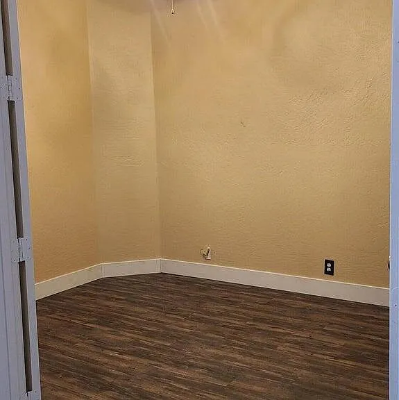 14206 S 12th Pl — Photo 13