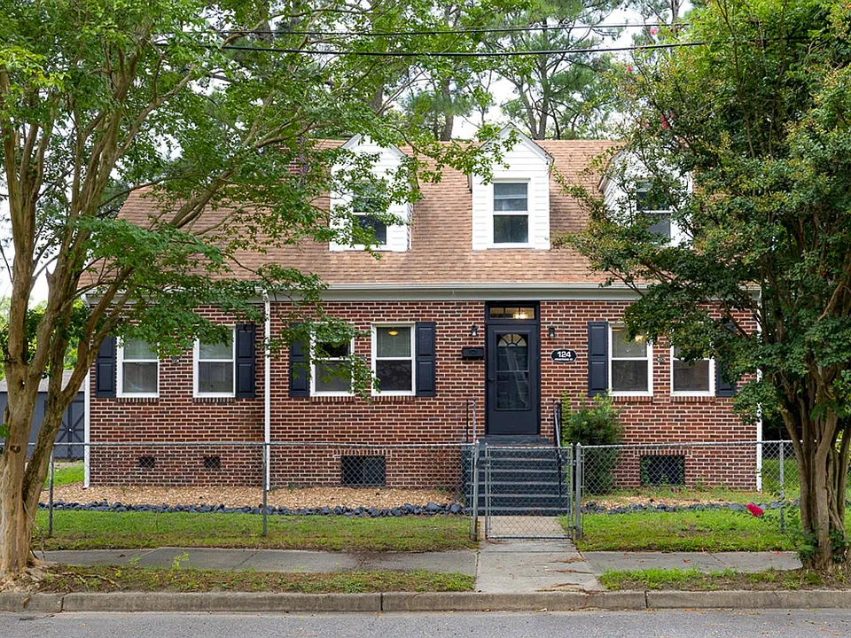 124 Armstrong St