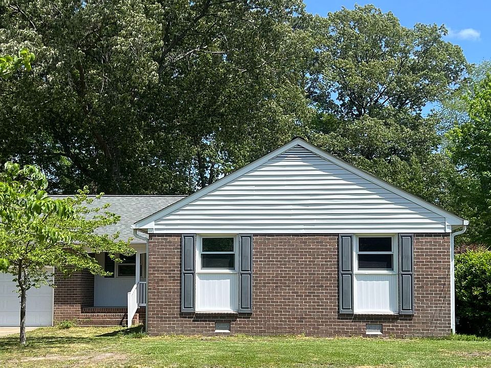 1st image of 114 Vine Dr