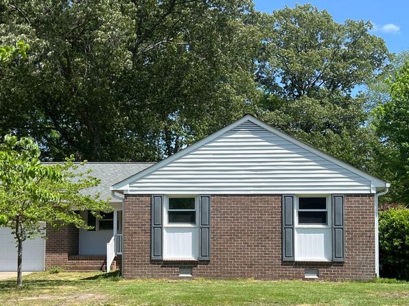 114 Vine Dr, Yorktown, VA 23692