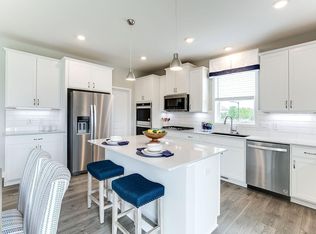 1695 Rainier Dr, Shakopee, MN 55379