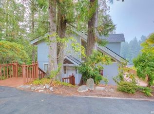 31 E Cormorant Pl, Grapeview, WA 98546