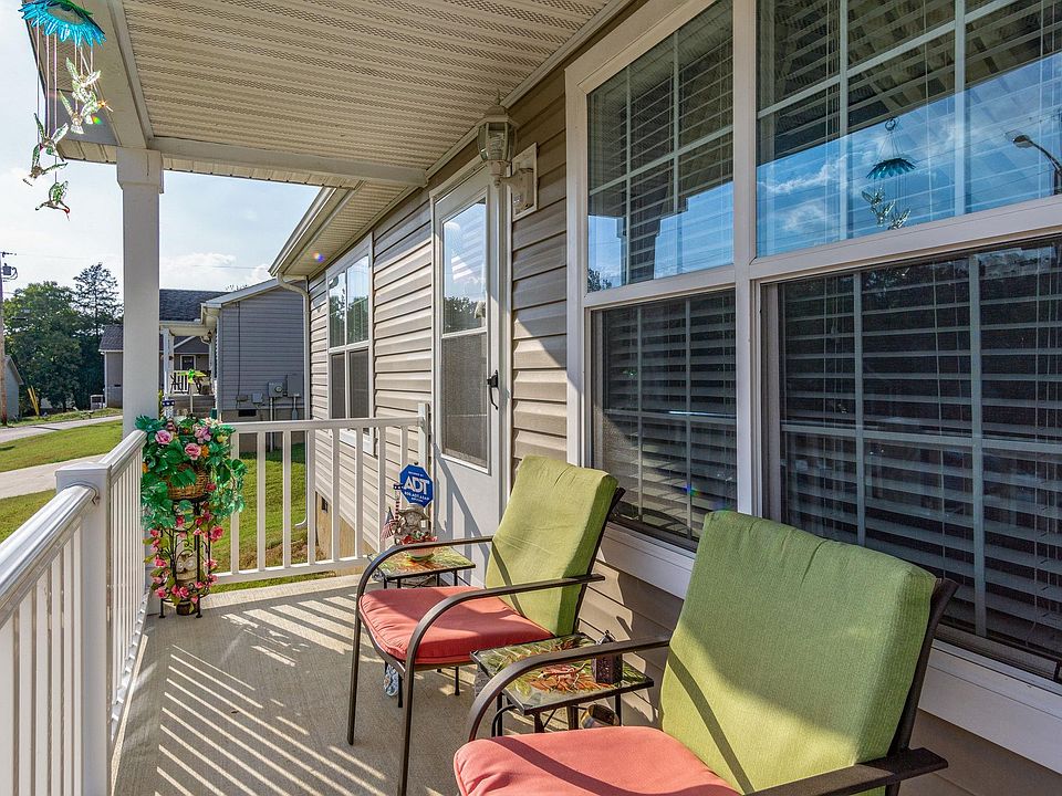 1st image of 105 Westwind Ct