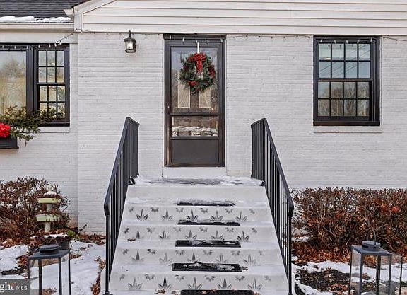 2nd image of 6633 Tucker Ave