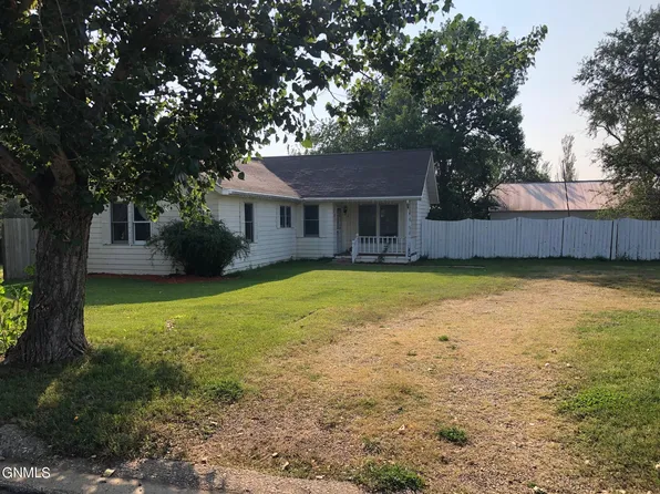 601 2nd Ave W, Mc Laughlin, SD 57642