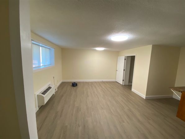 1077 Lofton Ln