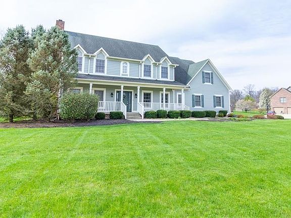 3rd image of 2733 W Creekview Dr