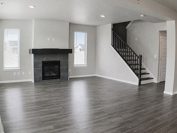 4th image of 406 Ruby Ave