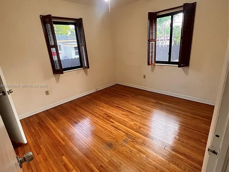 3240 SW 57th Ave — Photo 5