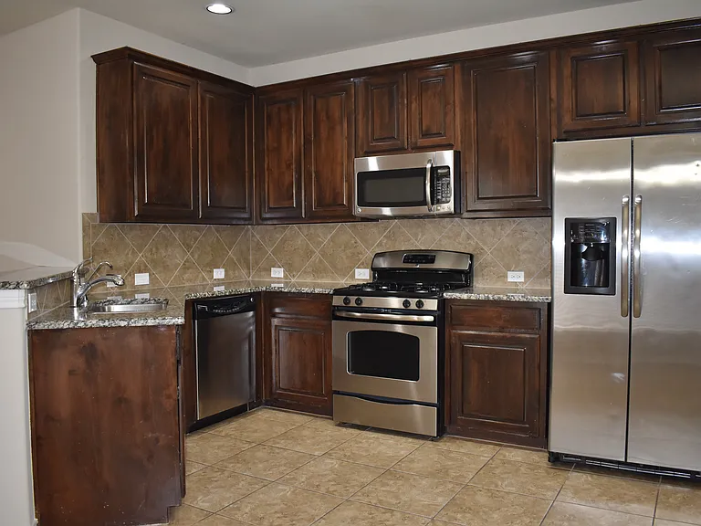 4916 Stray Creek Ln — Photo 9
