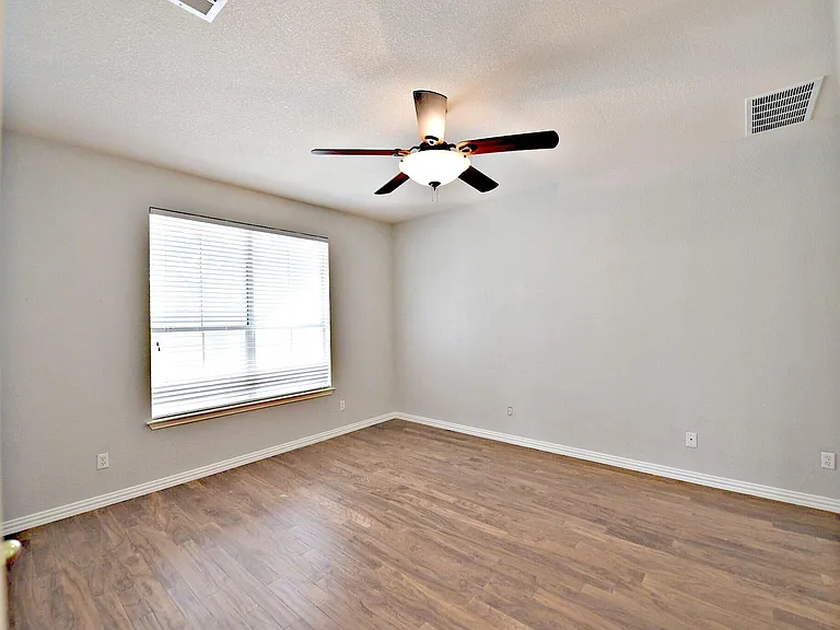 104 Mertz Ln — Photo 7