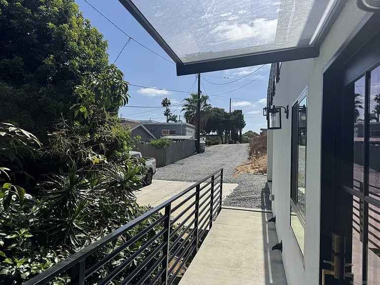 2525 Beryl St — Photo 8