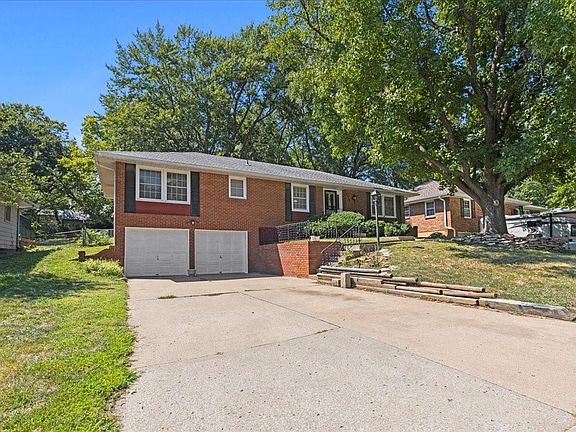 4th image of 2310 N McBride Ave