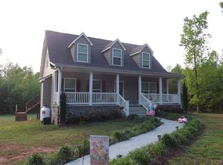 254 Poorhouse Rd, Phenix, VA 23959