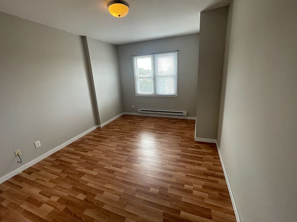 2nd image of 5208 W Berks St Floor 2
