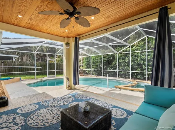 820 NW Waterlily Pl, Jensen Beach, FL 34957