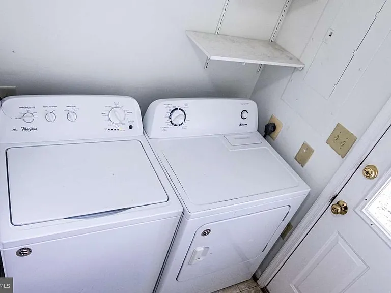 2484 Revere Ct #27B — Photo 19